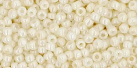 TOHO - Round 11/0 : Opaque-Lustered Navajo White